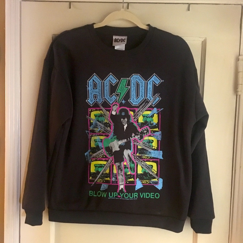 Brand new sweater